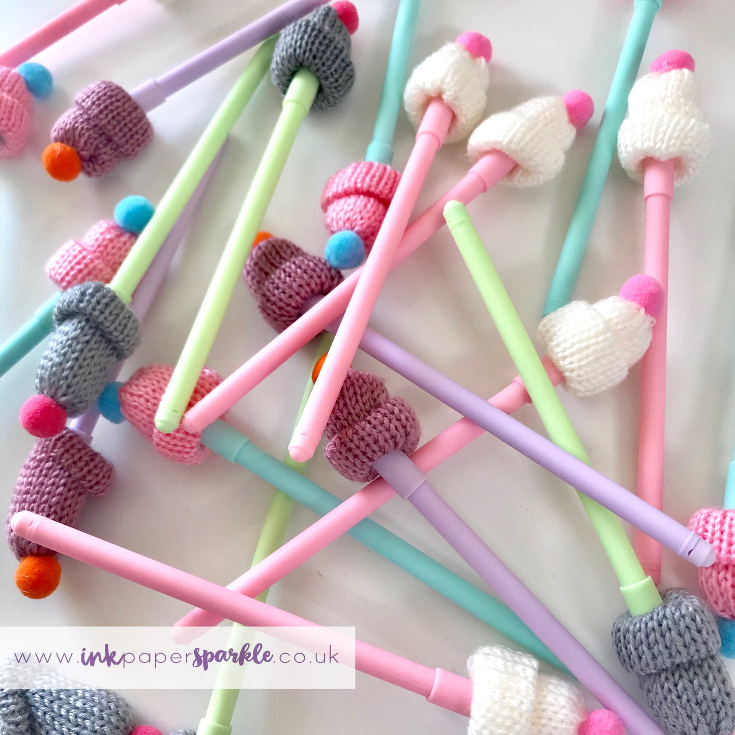 Woolly Hat Pen